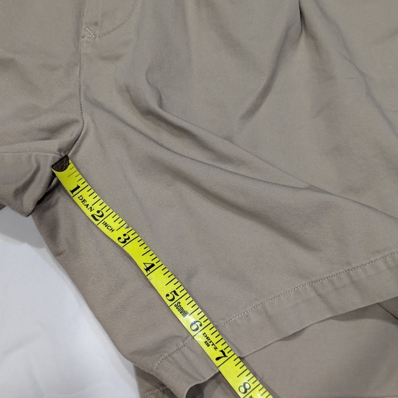 Tommy Hilfiger khaki shorts Men's 34 double pleat, double button - Picture 4 of 8